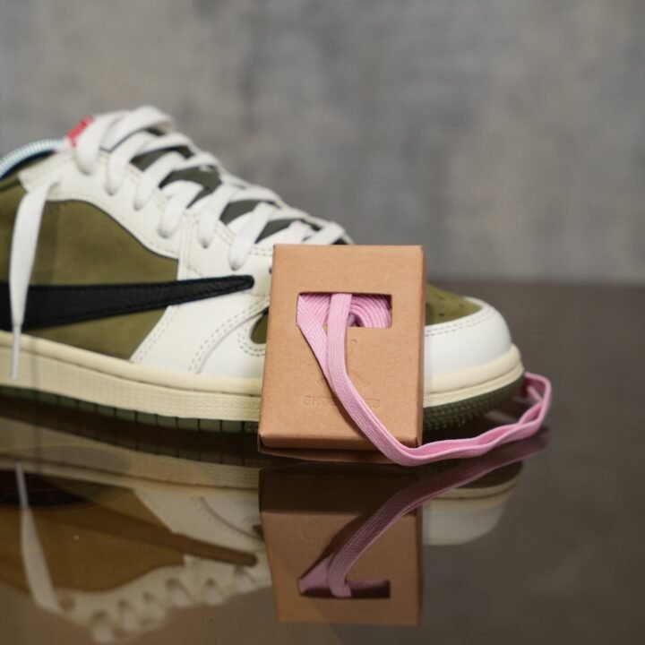Nike -Air Jordan 1 Low Travis Scott Medium Olive - Afbeelding 3