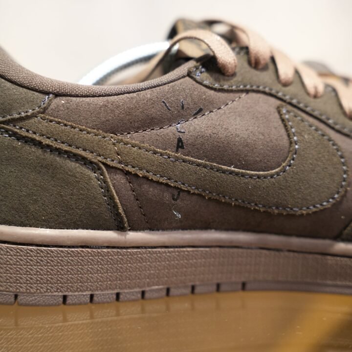 Nike  - Air Jordan 1  Low Travis Scott Velvet Brown - Afbeelding 3