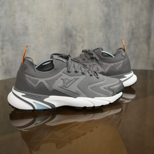 Louis Vuitton Tactic Runner - Grey