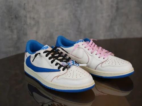 Nike Air Jordan 1 Low Travis Scott - Military Blue